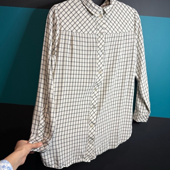 J. Jill White and Gray Relaxed Button Down Shirt - Picture 2 of 9